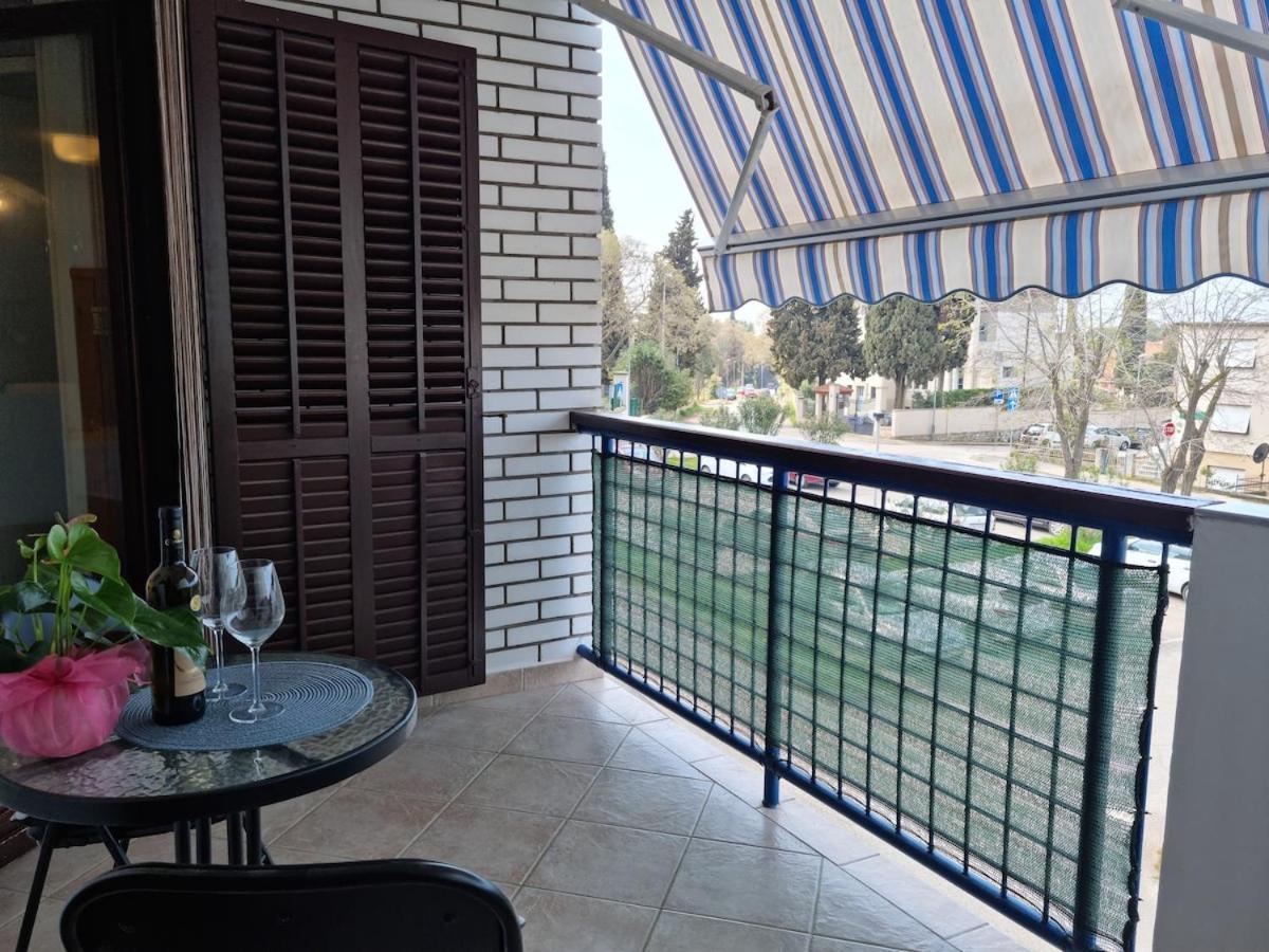 Neva Luxury With Private Pool Apartment *