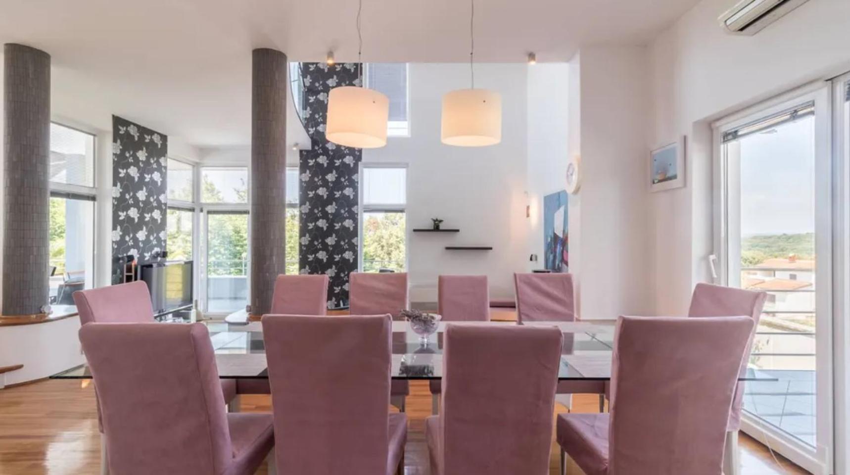 Neva Luxury With Private Pool Apartment