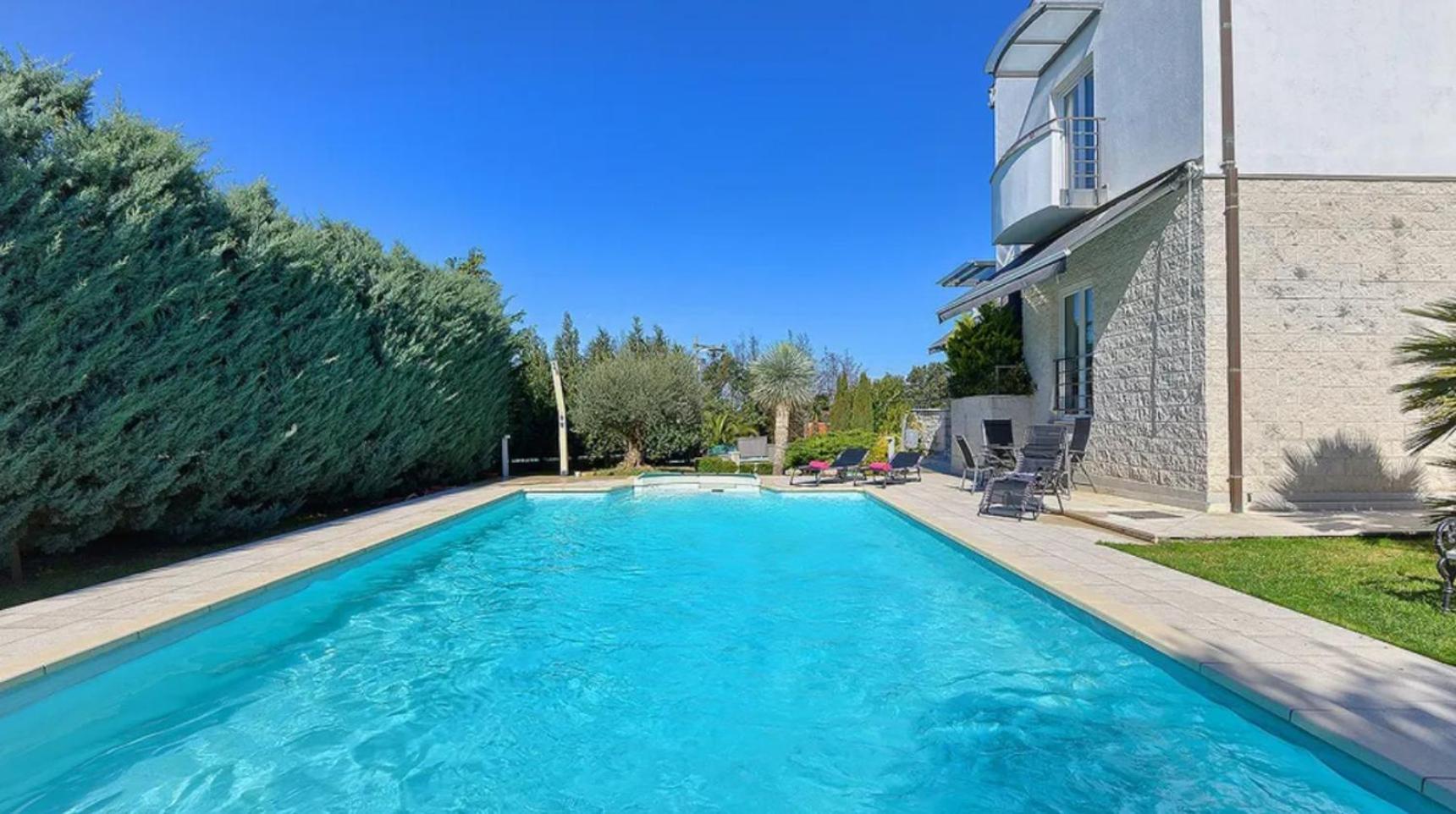 Apartment Neva Luxury With Private Pool Pula